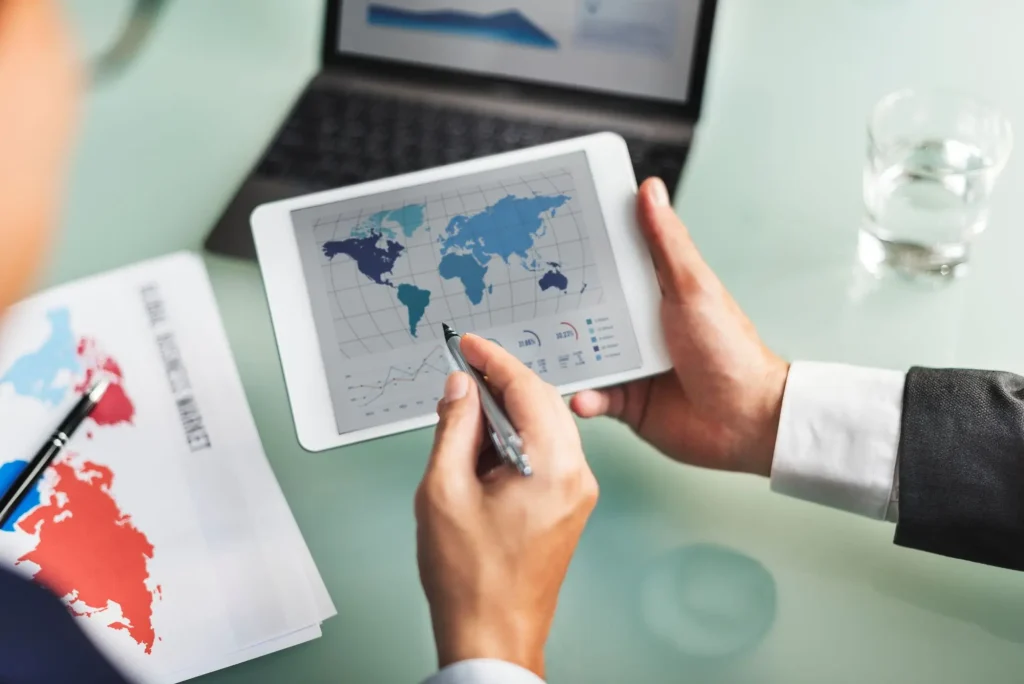 Onshore vs Nearshore vs Offshore Outsourcing: SME Guide