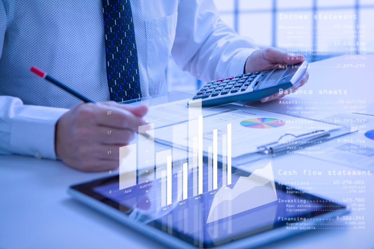 Cash Flow Management For SMEs: Strategies & Examples