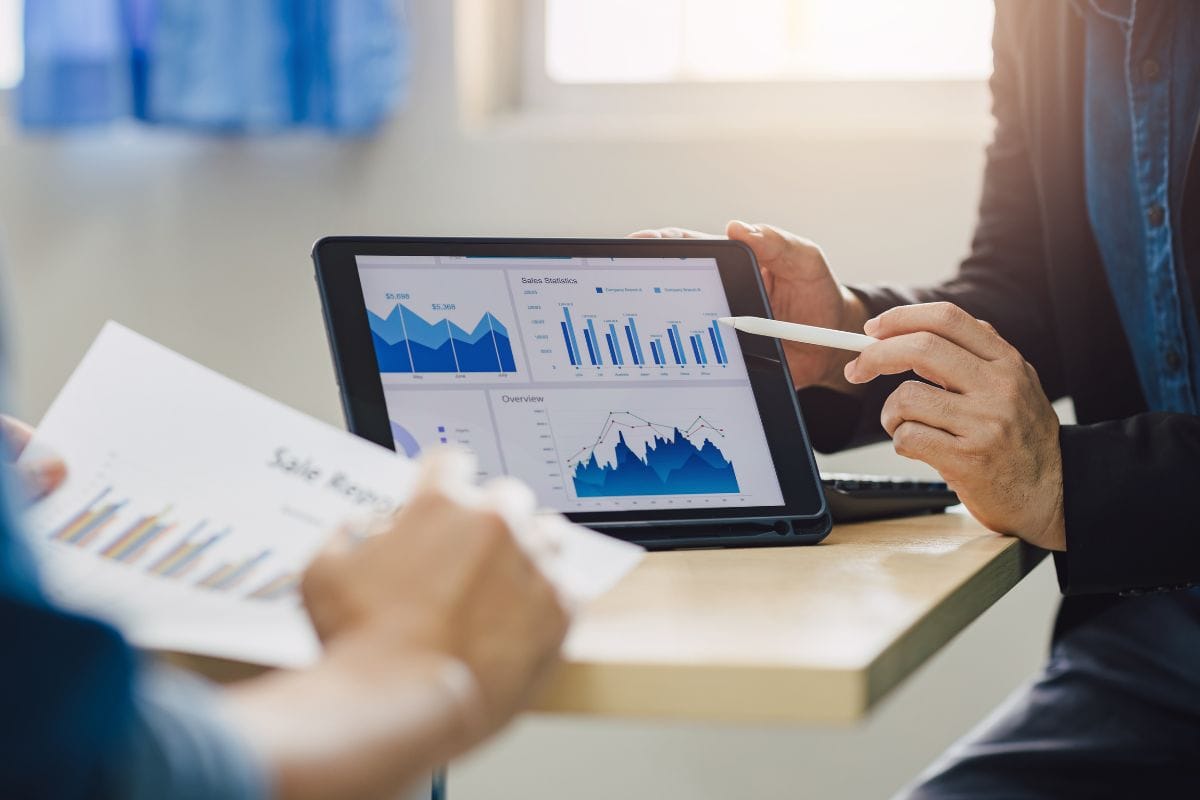 Cash Flow Management For SMEs: Strategies & Examples