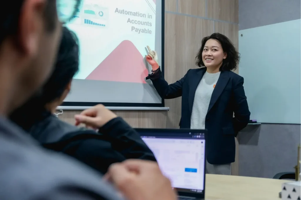 Global Accounting Teams with Vietnam Talent